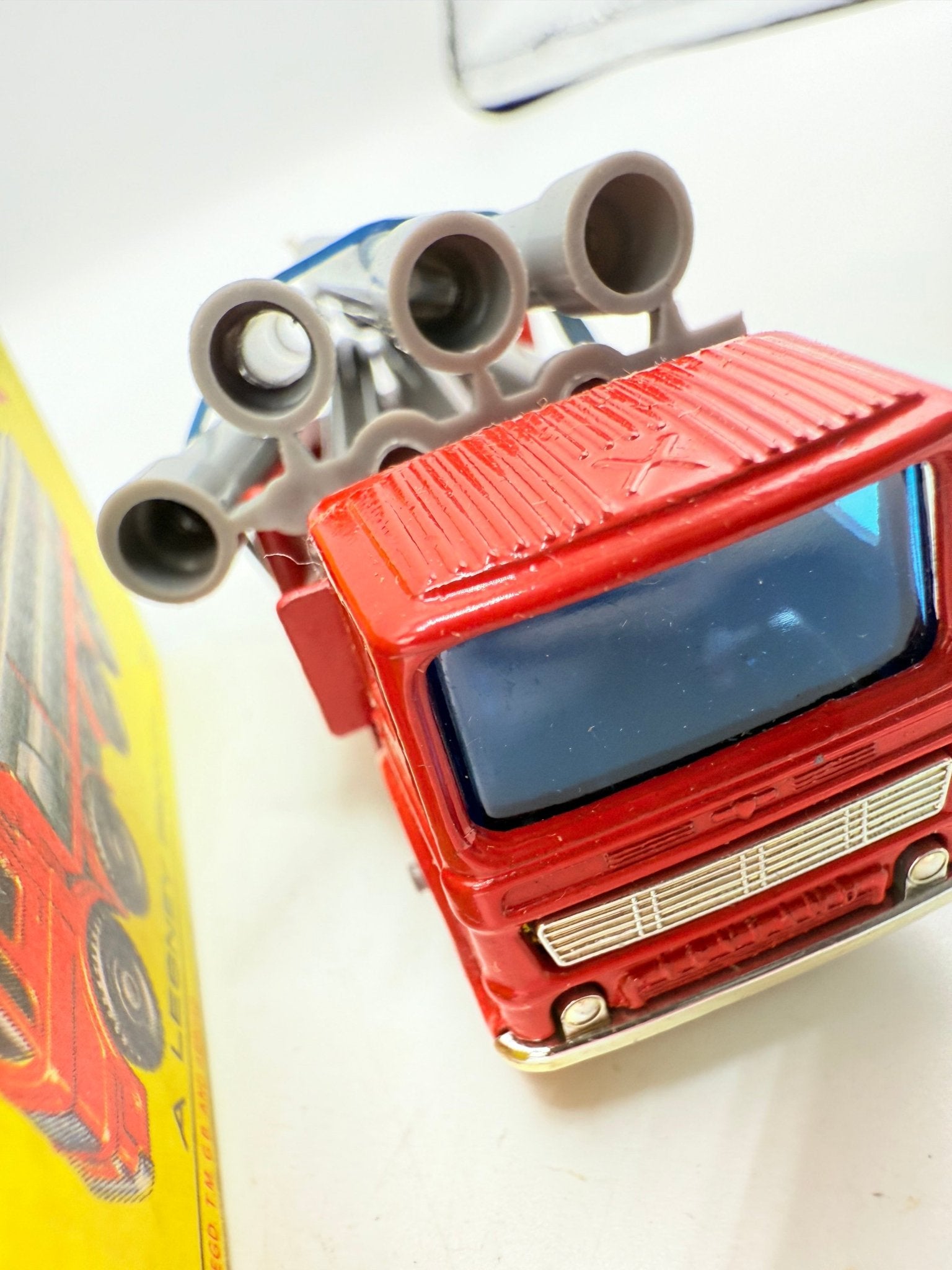 Matchbox Lesney 10d Leyland Pipe Truck Pipes (7) & E4 Box - Magic Matchbox