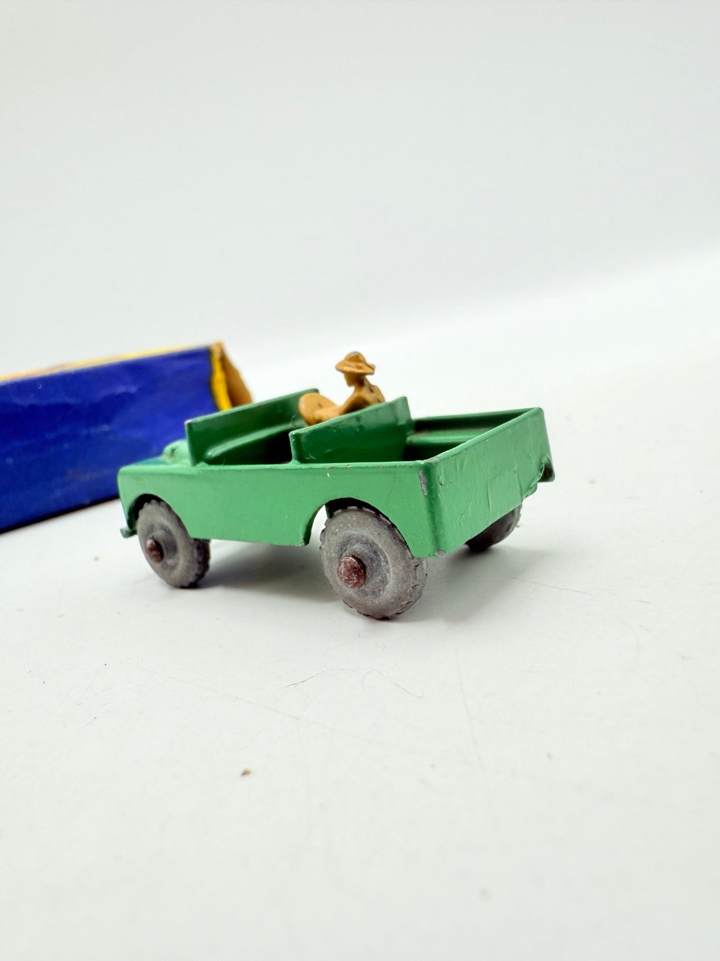 Matchbox Lesney 12a Land Rover MW - Magic Matchbox