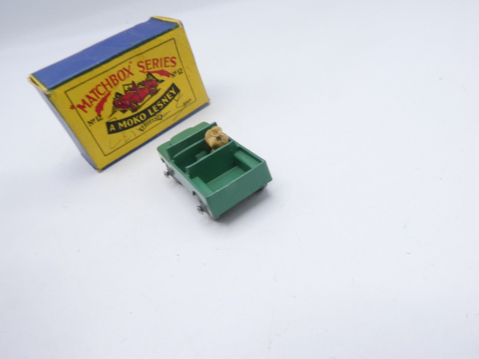 Matchbox Lesney 12a Land Rover MW - Magic Matchbox