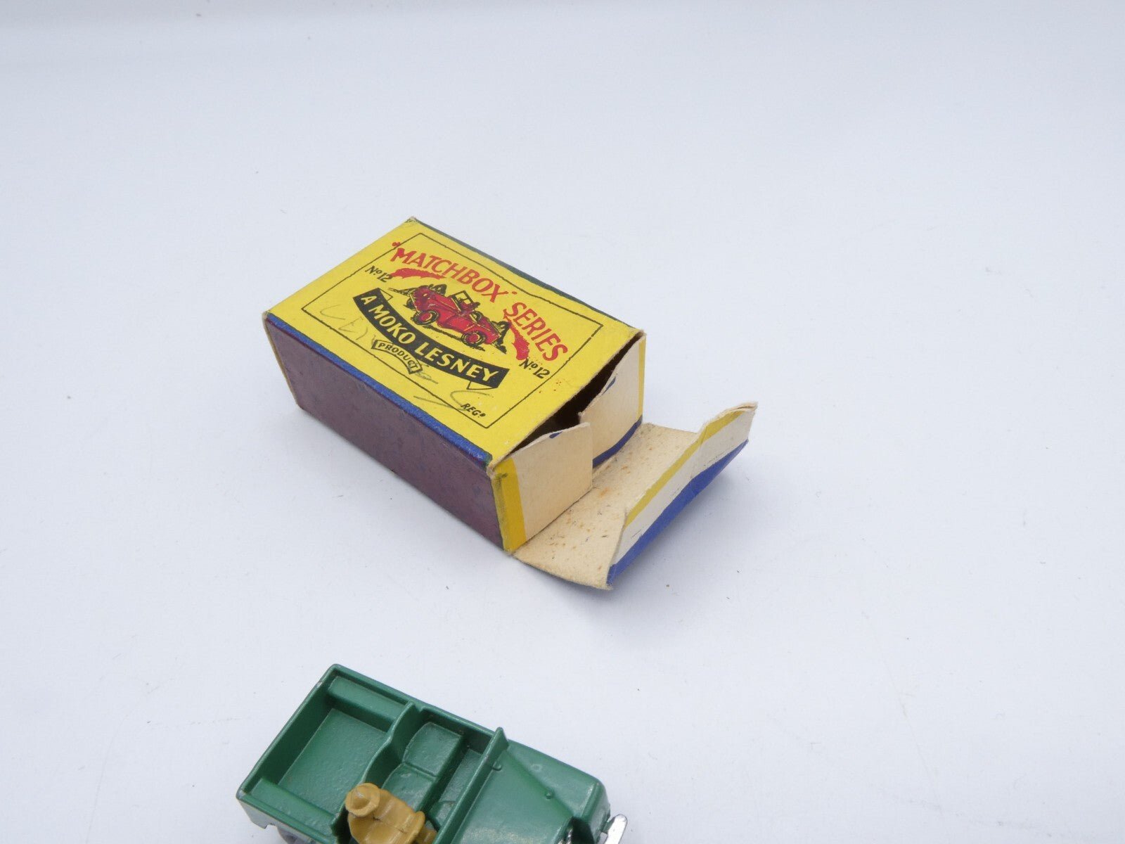 Matchbox Lesney 12a Land Rover MW - Magic Matchbox