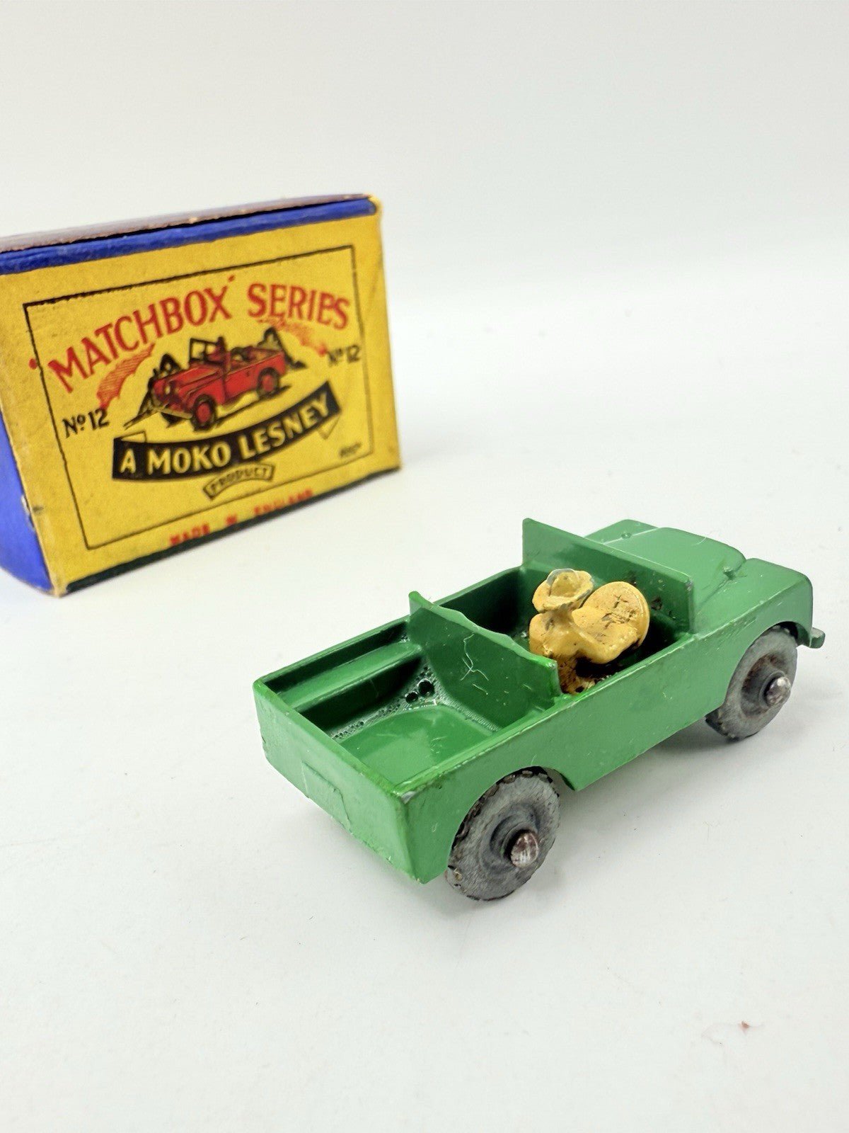 Matchbox Lesney 12a Land Rover MW - Magic Matchbox