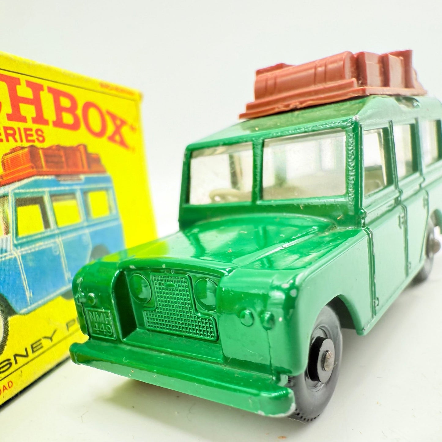 Matchbox Lesney 12c Land Rover Safari - Magic Matchbox