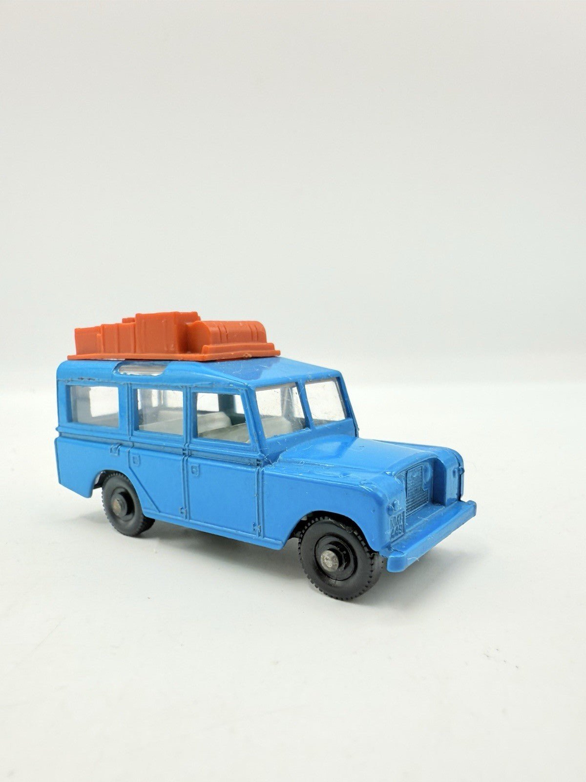 Matchbox Lesney 12c Land Rover Safari Blue - Magic Matchbox