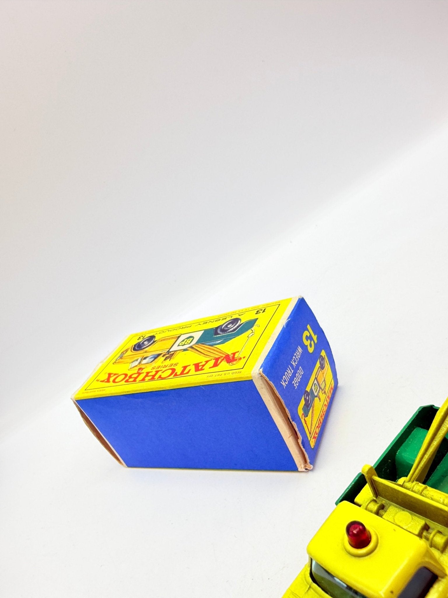 Matchbox Lesney 13d BP Dodge Wreck Truck - Magic Matchbox