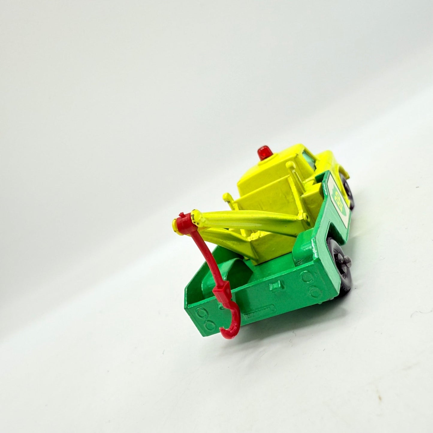 Matchbox Lesney 13d BP Dodge Wreck Truck Red Hook - Magic Matchbox