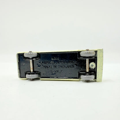 Matchbox Lesney 14b Daimler Ambulance GPW Off - white - Magic Matchbox