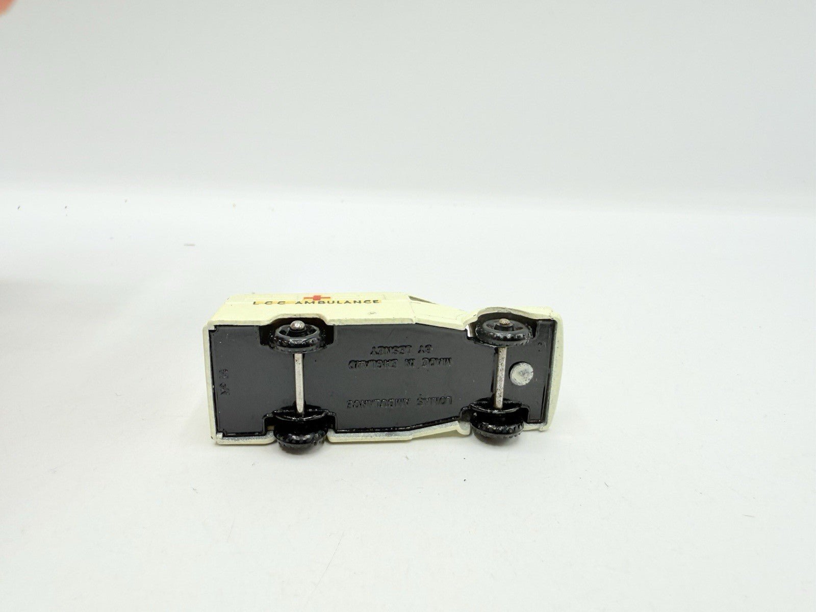 Matchbox Lesney 14c Bedford Lomas Ambulance BPW - Magic Matchbox