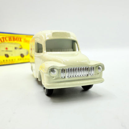 Matchbox Lesney 14c Bedford Lomas Ambulance BPW - Magic Matchbox
