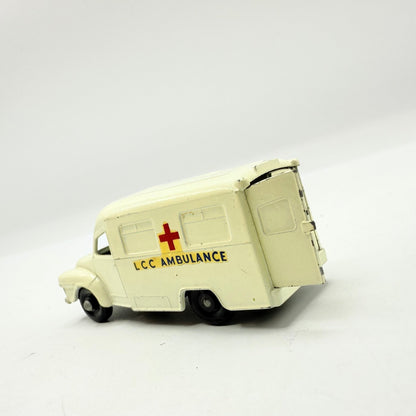 Matchbox Lesney 14c Bedford Lomas Ambulance BPW - Magic Matchbox