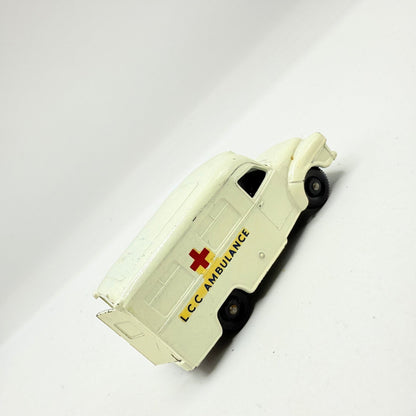 Matchbox Lesney 14c Bedford Lomas Ambulance BPW - Magic Matchbox