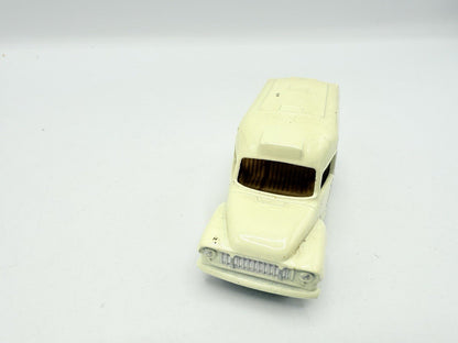 Matchbox Lesney 14c Bedford Lomas Ambulance BPW - Magic Matchbox