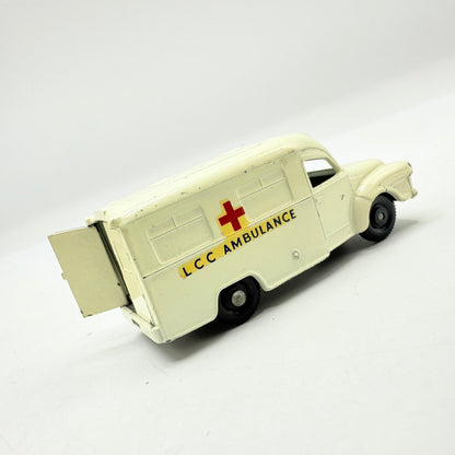 Matchbox Lesney 14c Bedford Lomas Ambulance BPW - Magic Matchbox