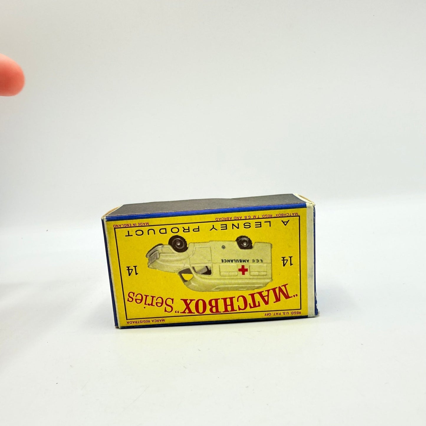 Matchbox Lesney 14c Bedford Lomas Ambulance BPW - Magic Matchbox