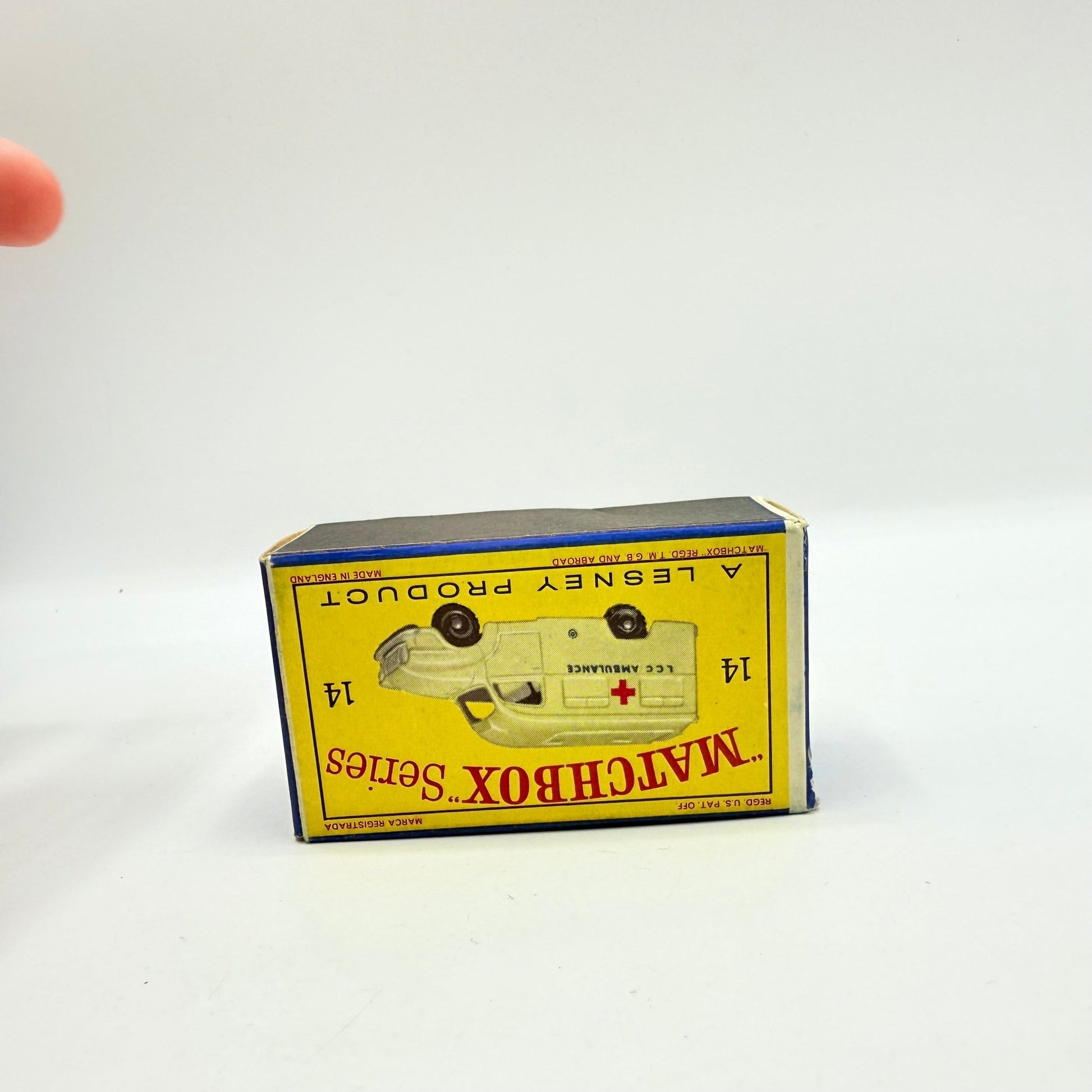 Matchbox Lesney 14c Bedford Lomas Ambulance BPW - Magic Matchbox