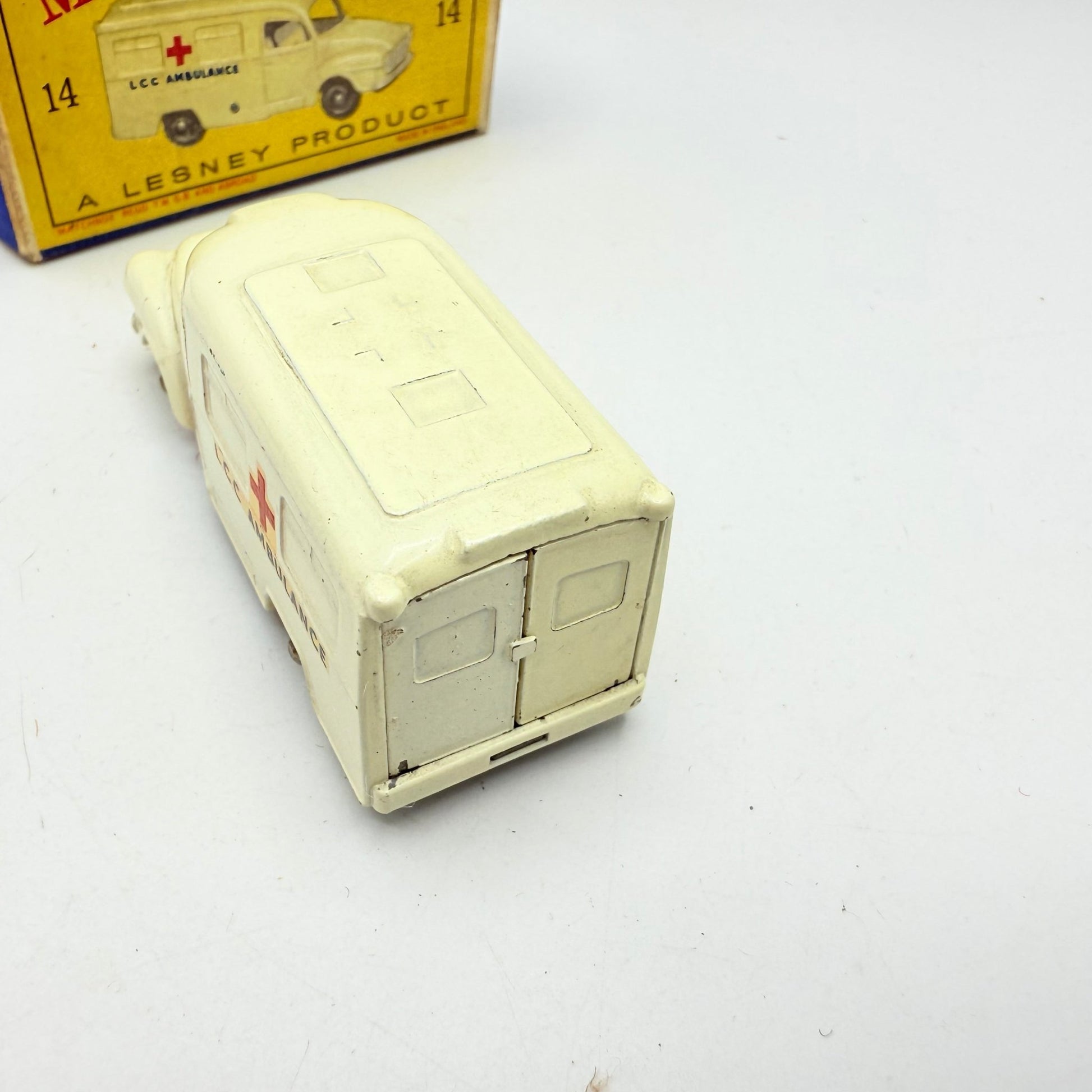 Matchbox Lesney 14c Lomas Ambulance SPW CRISS - CROSS Roof - Magic Matchbox
