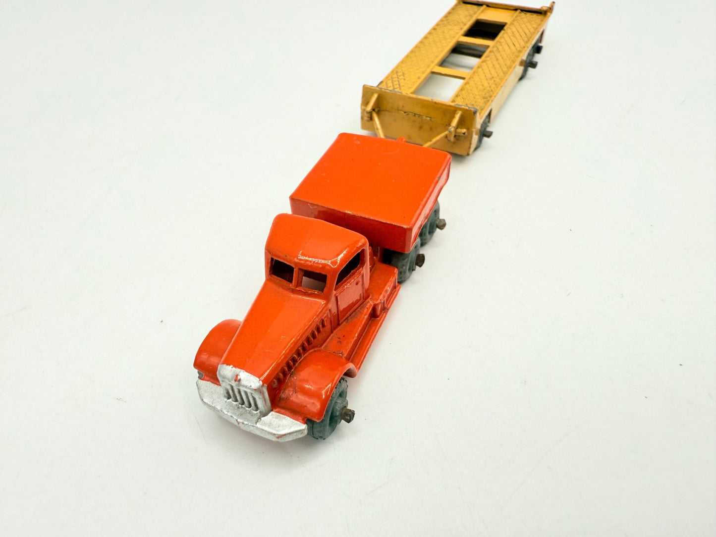 Matchbox Lesney 15A Diamond T Prime Mover Mover & 16A Transporter Trailer RARE without silver trim - Magic Matchbox