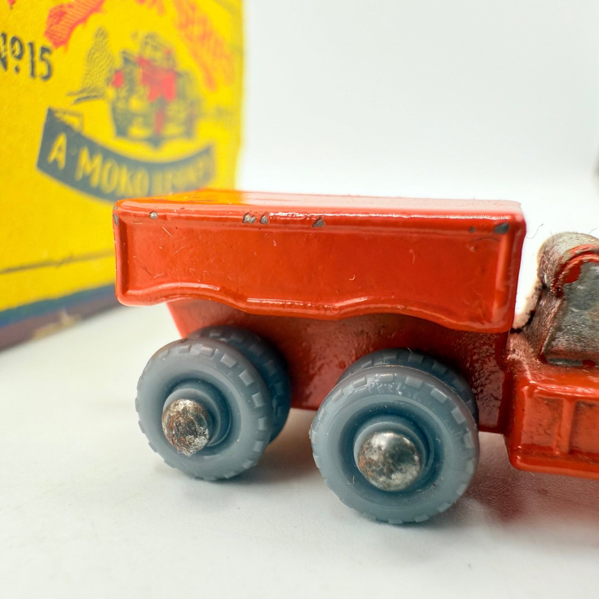 Matchbox Lesney 15a Diamond T Prime Mover RARE 10 GREY PLASTIC WHEELS! - Magic Matchbox