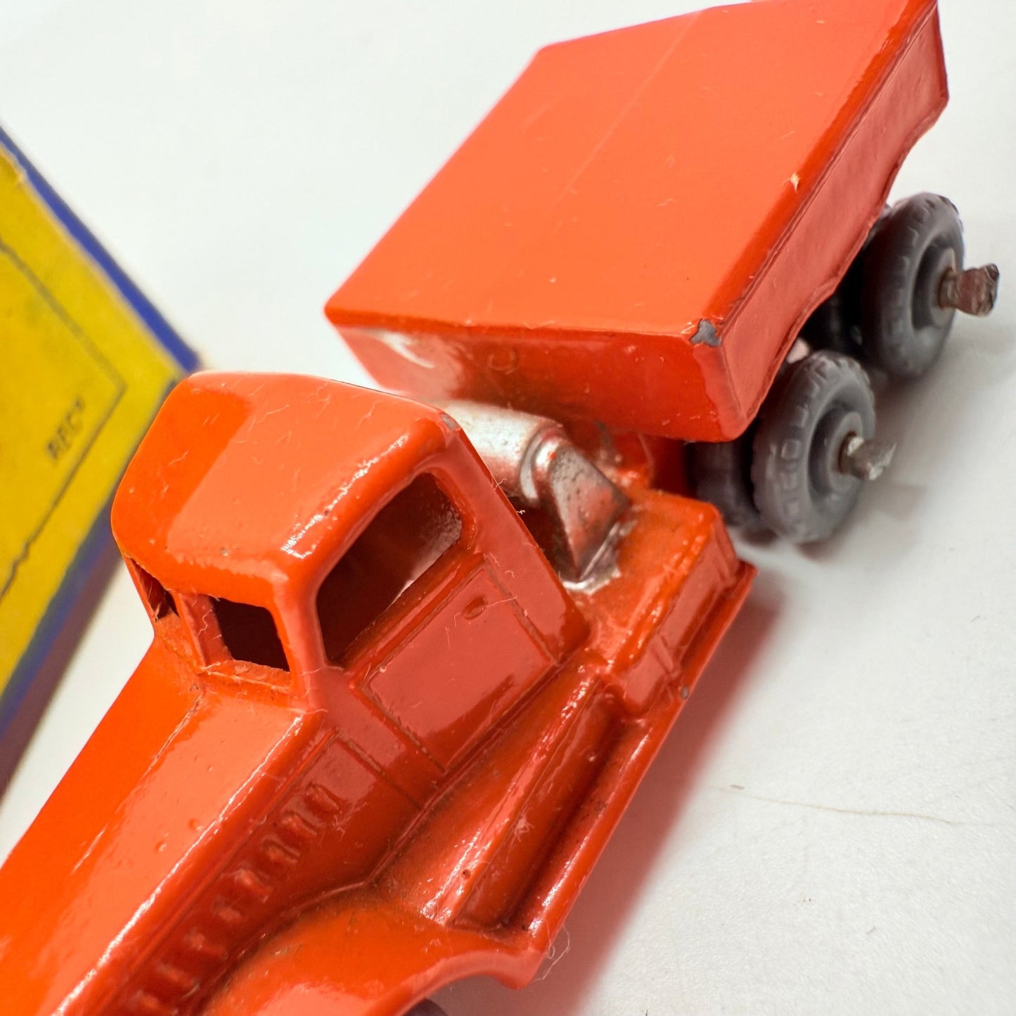 Matchbox Lesney 15a Diamond T Prime Mover RARE 10 GREY PLASTIC WHEELS! - Magic Matchbox