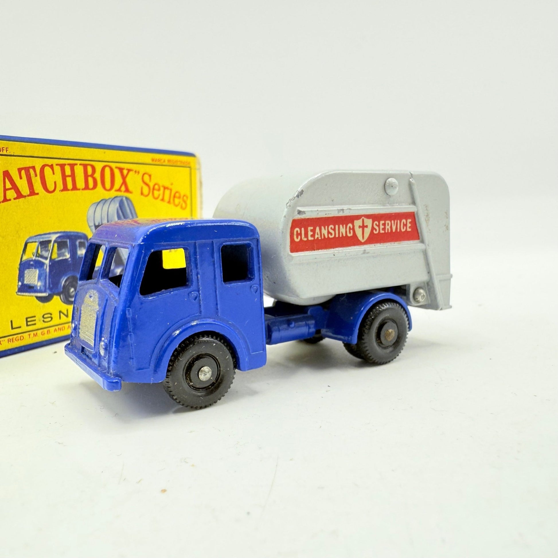 Matchbox Lesney 15c Dennis Refuse Truck - Magic Matchbox