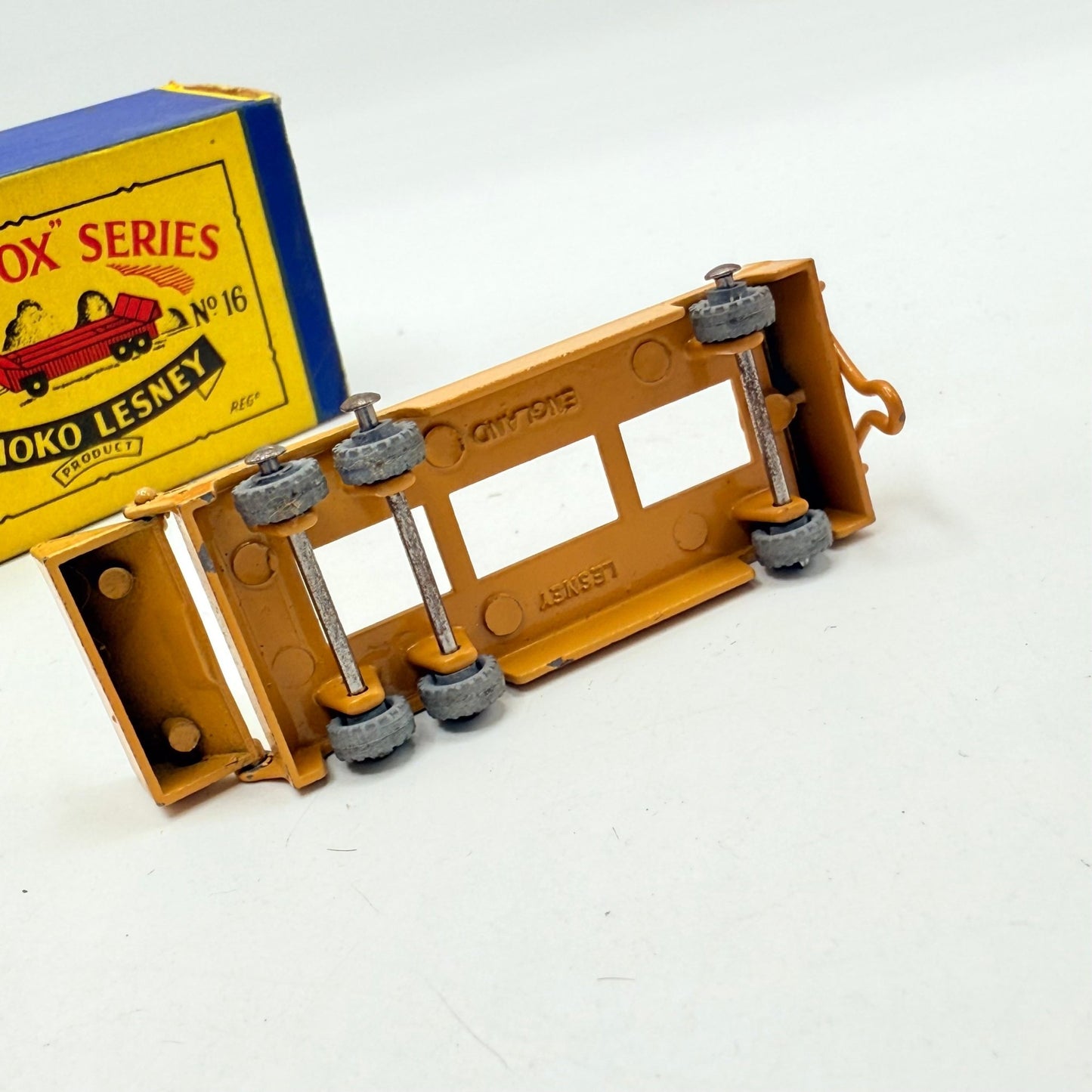 Matchbox Lesney 16a Transporter Trailer - Magic Matchbox