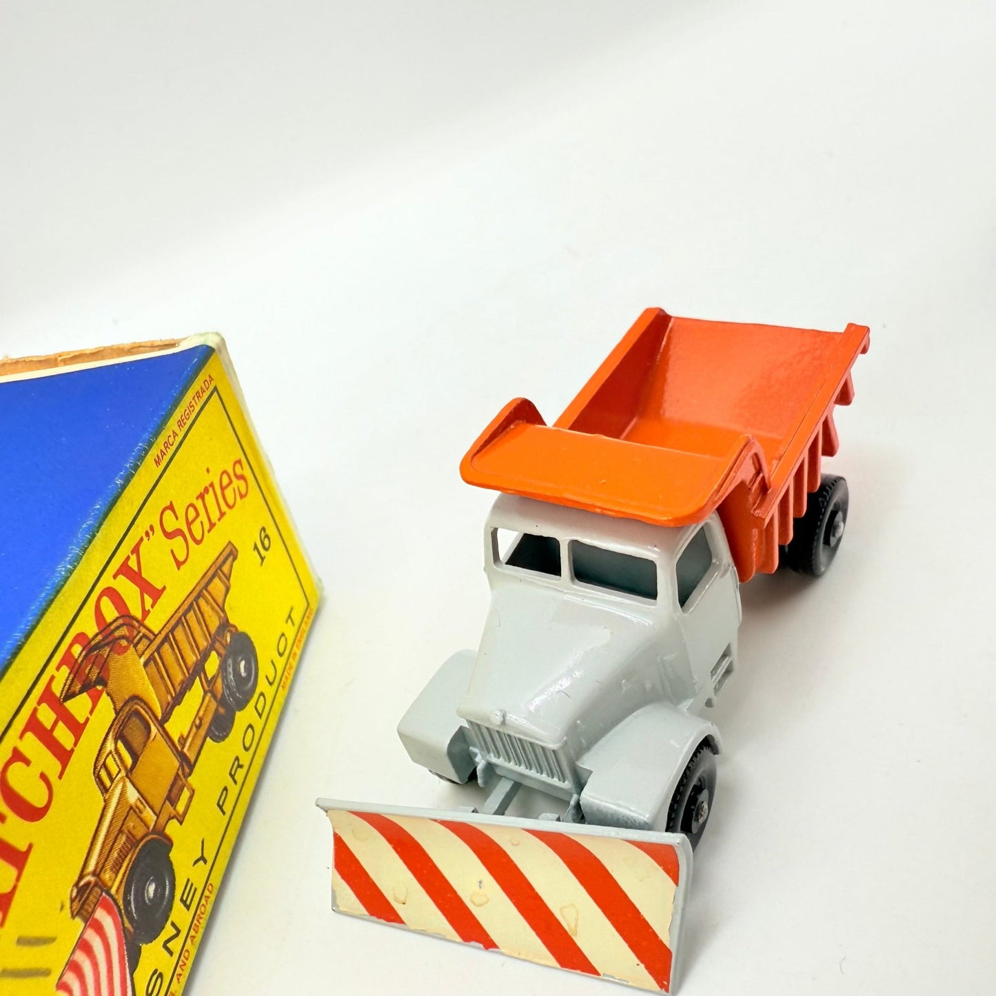 Matchbox Lesney 16c Snow Plough - Magic Matchbox