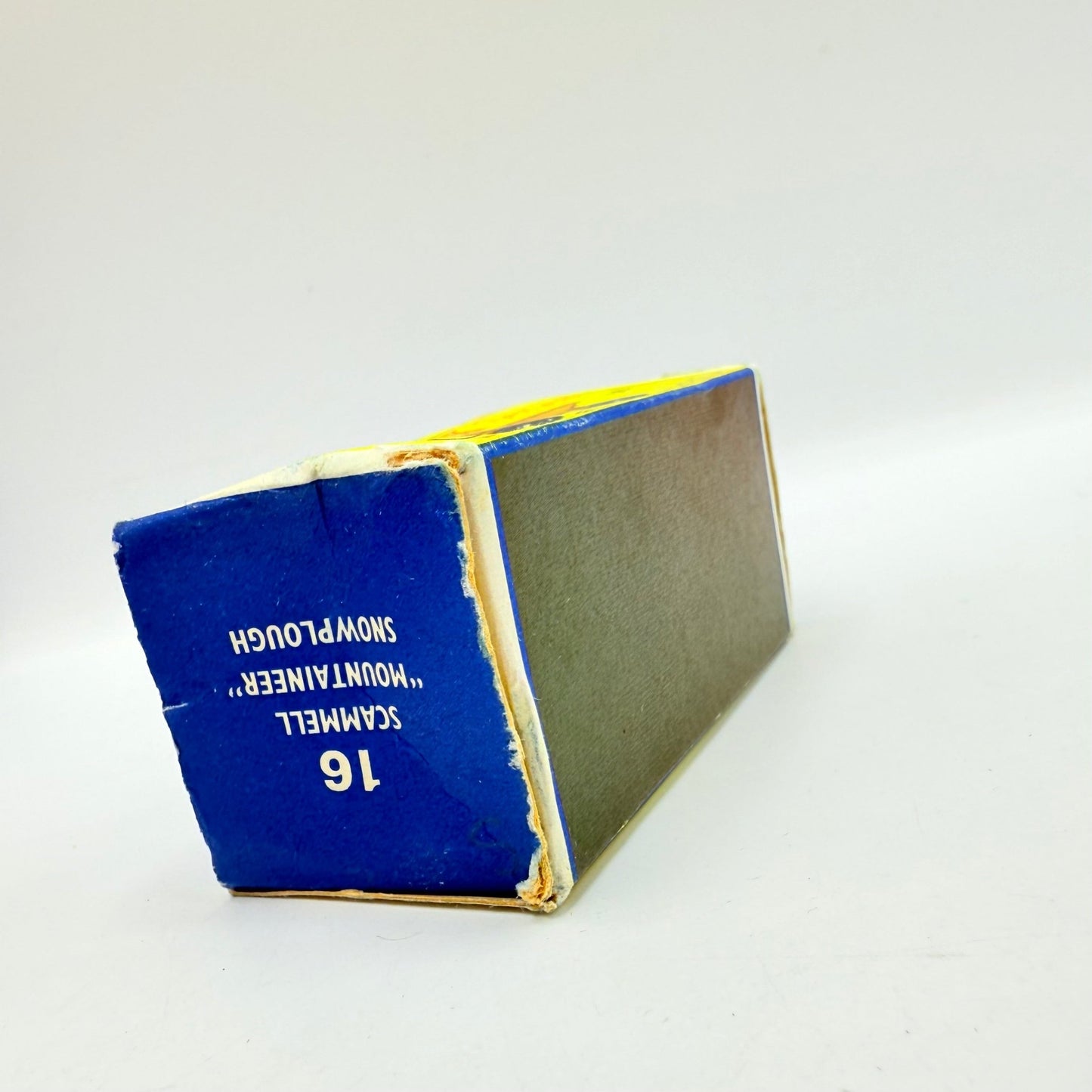 Matchbox Lesney 16c Snow Plough - Magic Matchbox