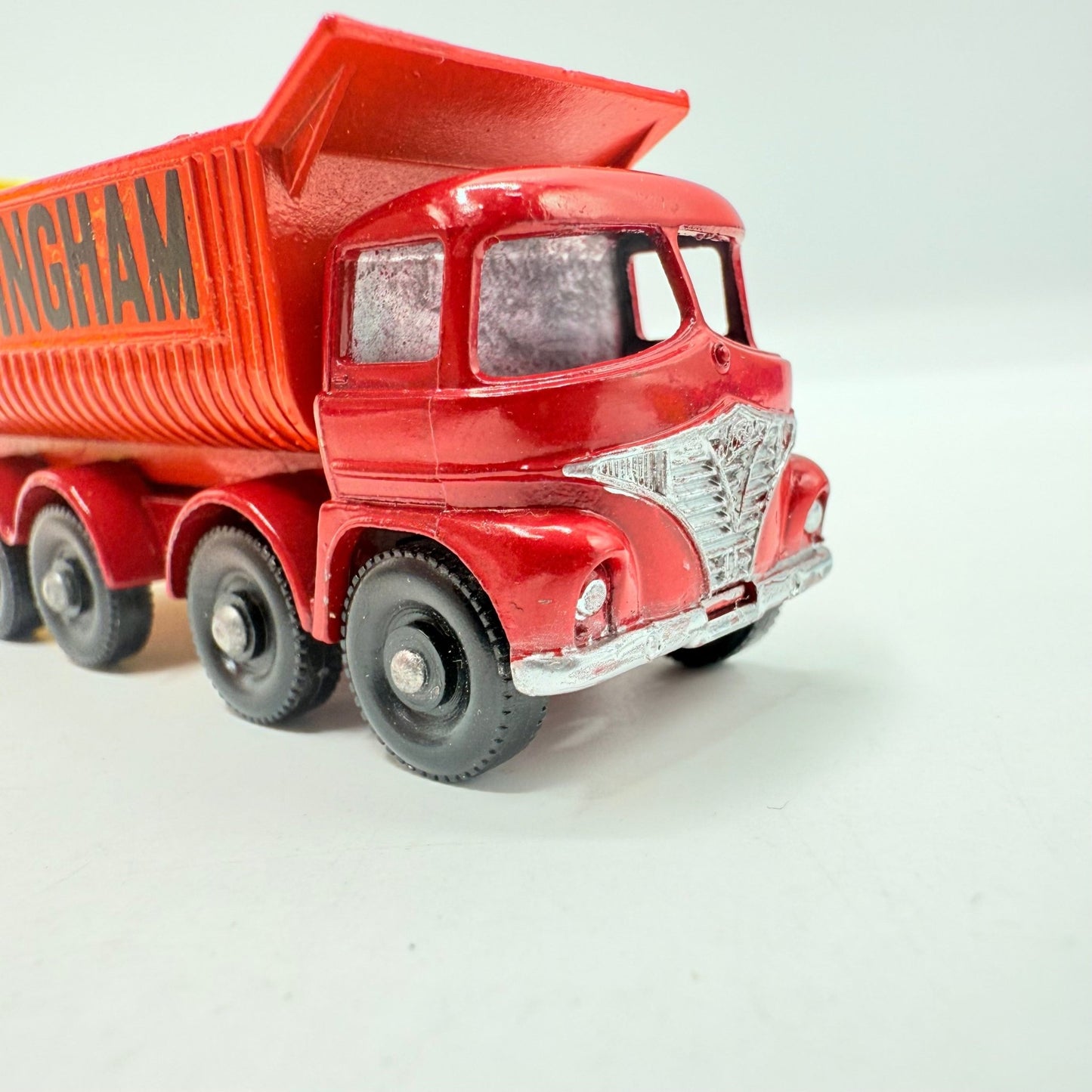 Matchbox Lesney 17d Foden Tipper Truck Damaged Box - Magic Matchbox