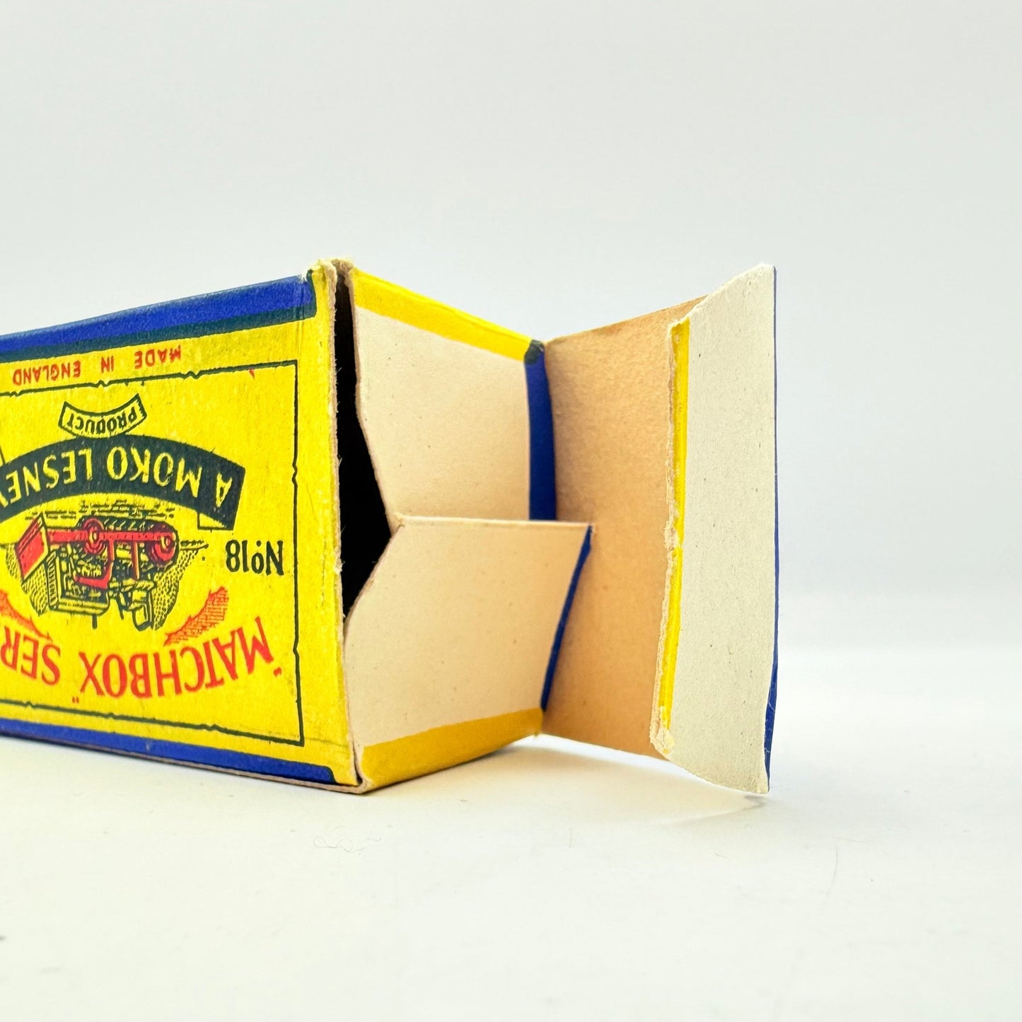 Matchbox Lesney 18a Caterpillar Bulldozer with tracks - Magic Matchbox