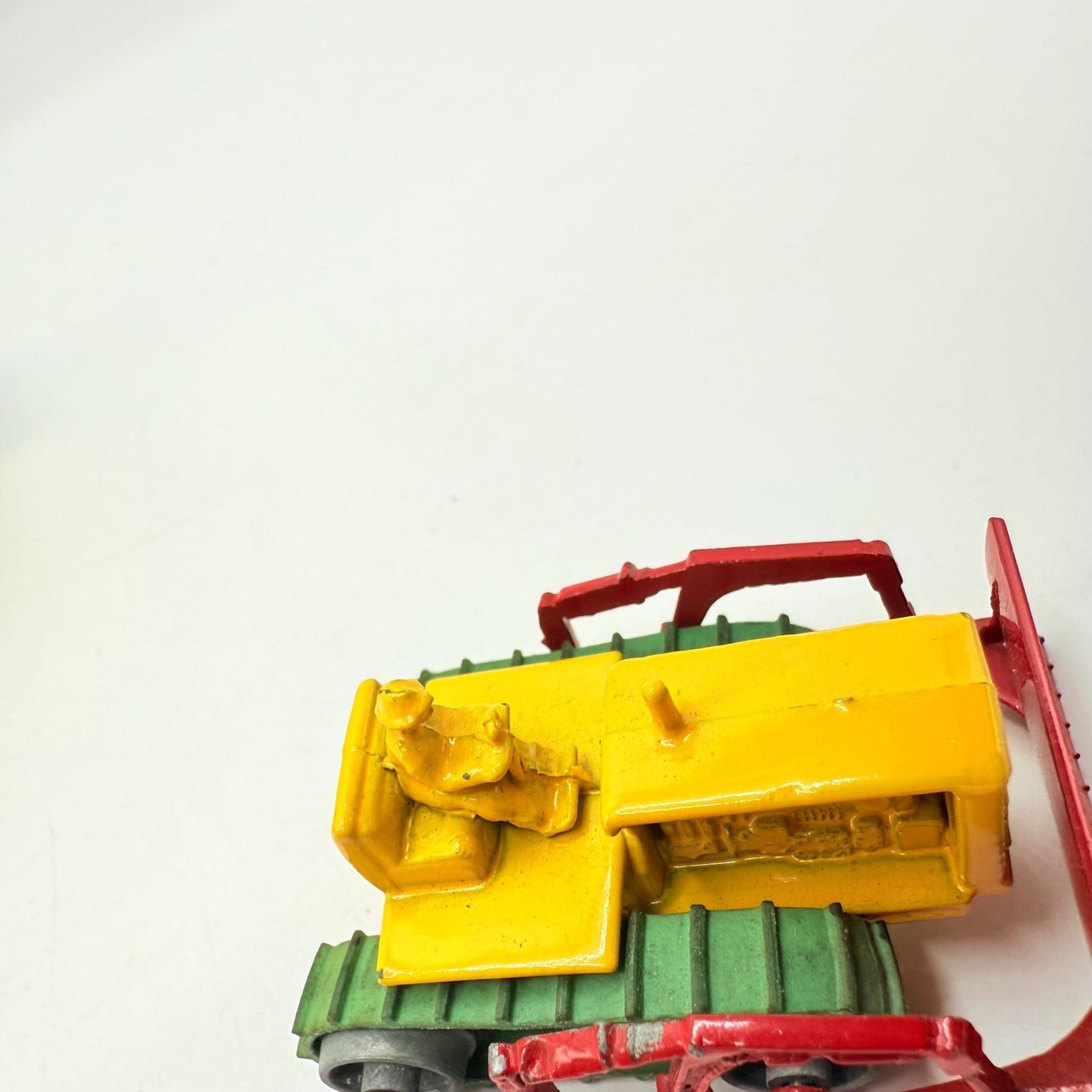 Matchbox Lesney 18a Caterpillar Bulldozer with tracks - Magic Matchbox
