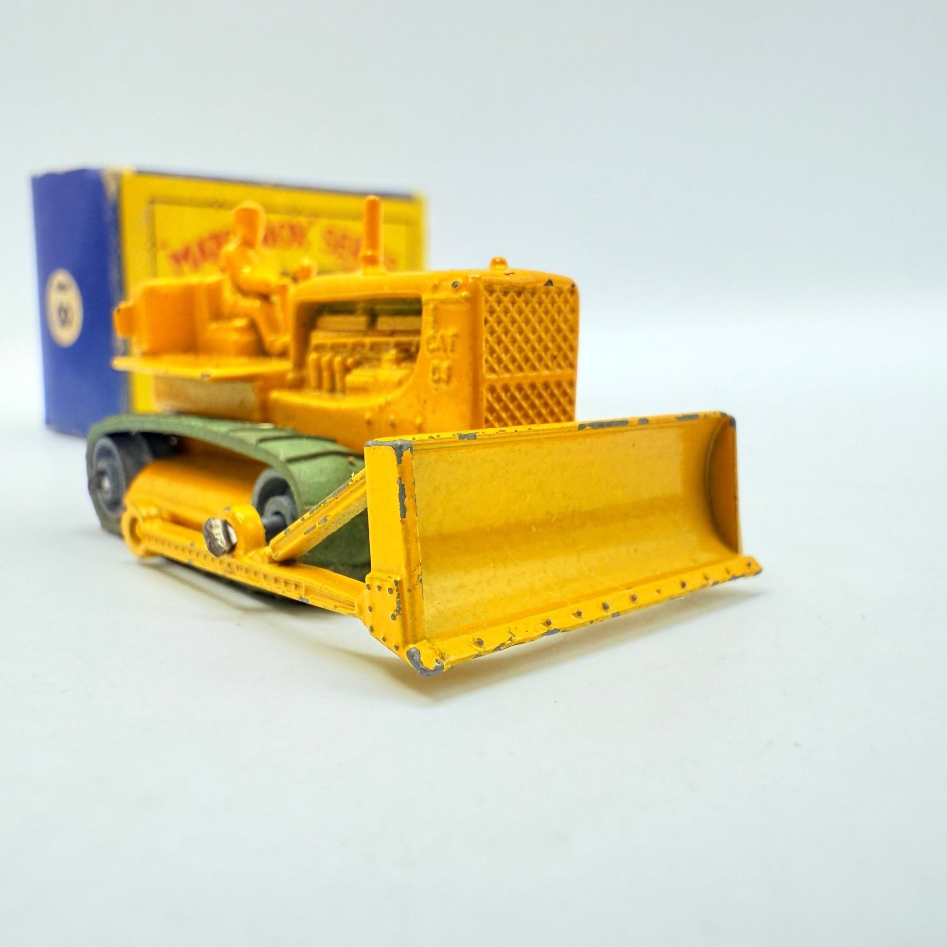 Matchbox Lesney 18b Caterpillar Bulldozer MW - Magic Matchbox