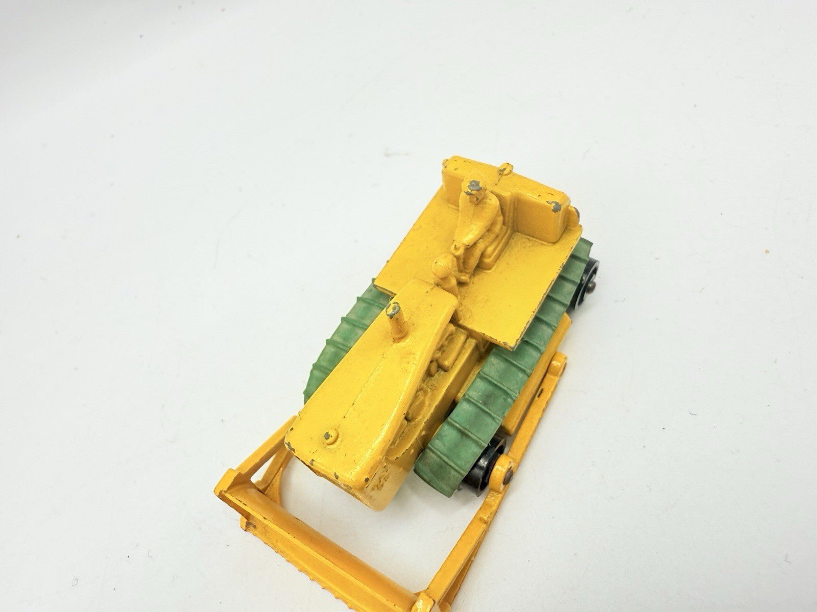 Matchbox Lesney 18c Caterpillar Bulldozer Black Rollers - Magic Matchbox