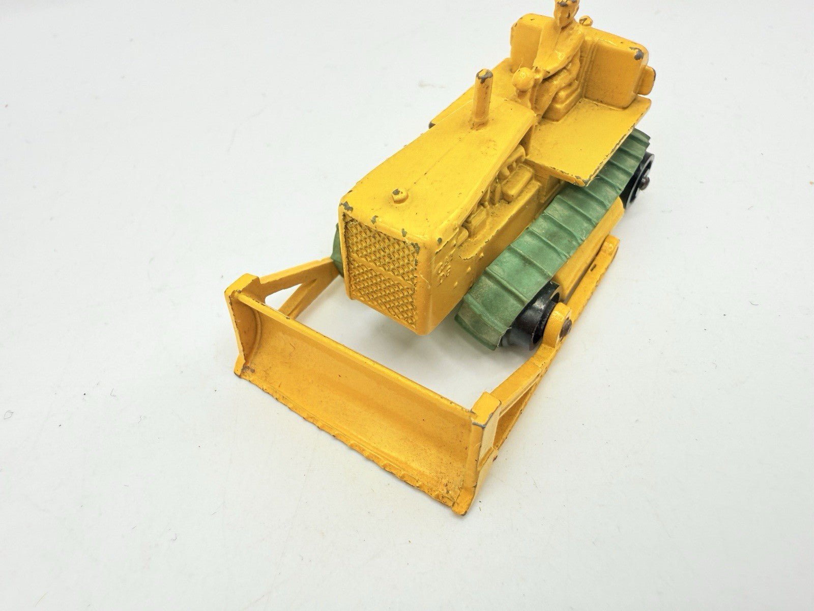 Matchbox Lesney 18c Caterpillar Bulldozer Black Rollers - Magic Matchbox