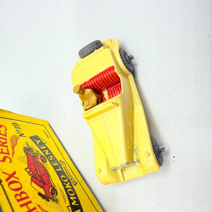 Matchbox Lesney 19a MG Sports Car MW Cream Damaged Box - Magic Matchbox