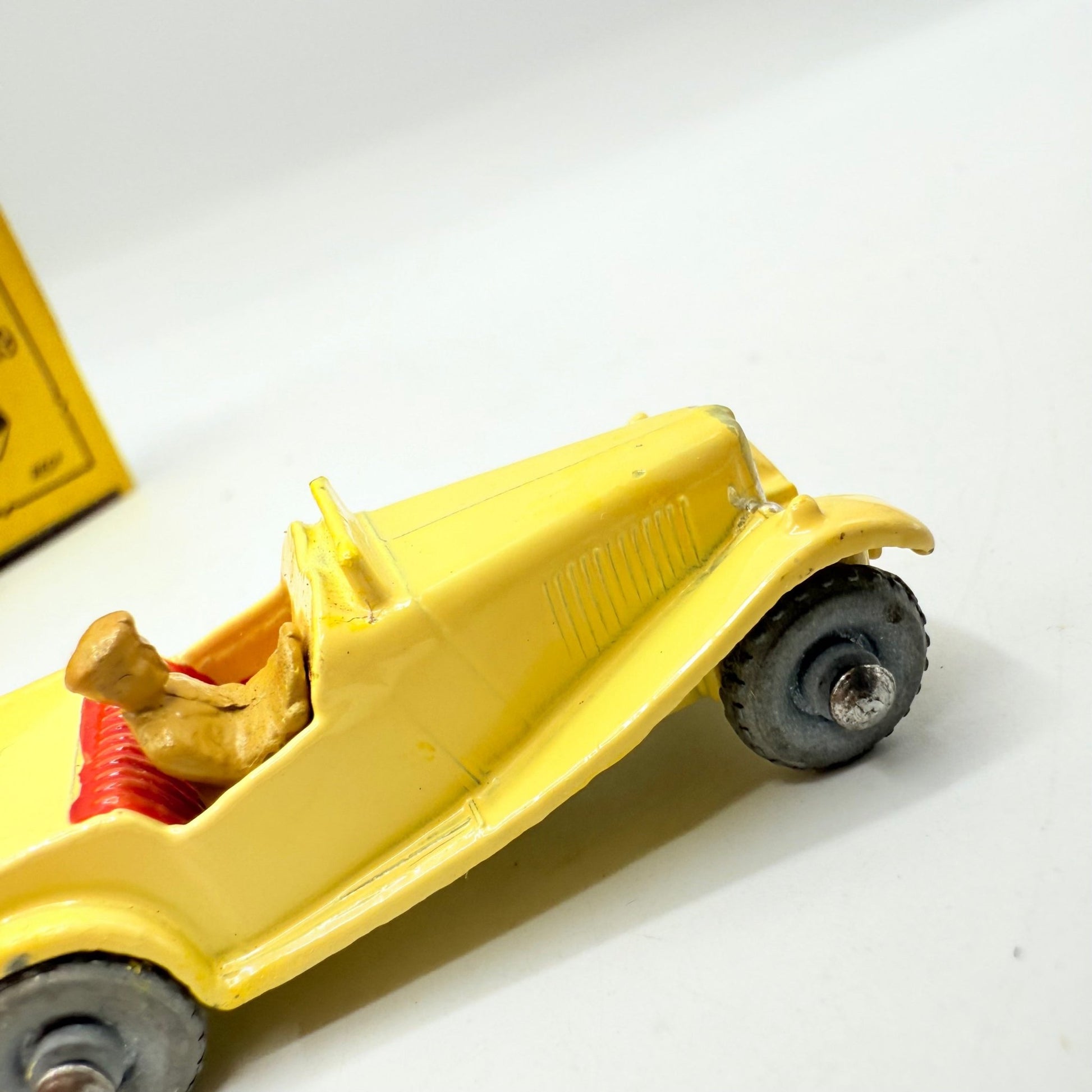Matchbox Lesney 19a MG Sports Car MW Cream Damaged Box - Magic Matchbox