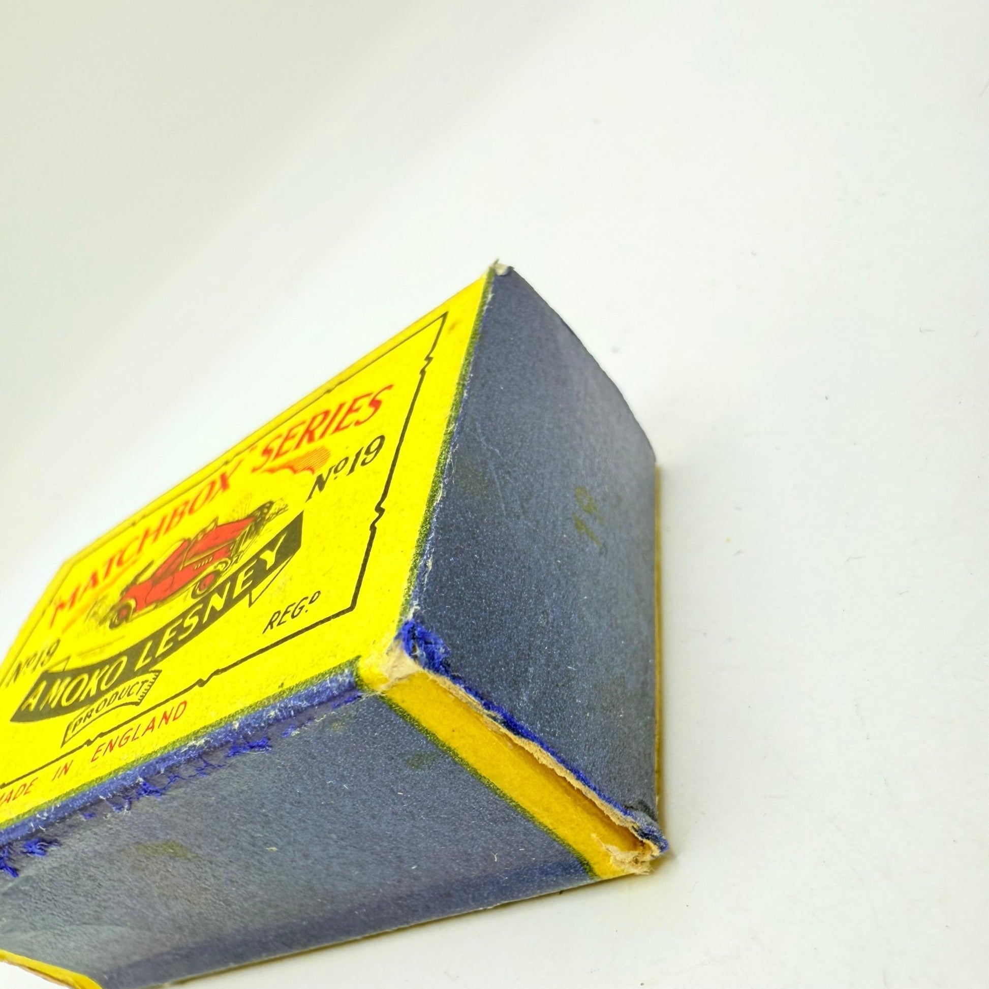 Matchbox Lesney 19a MG Sports Car MW Cream Damaged Box - Magic Matchbox