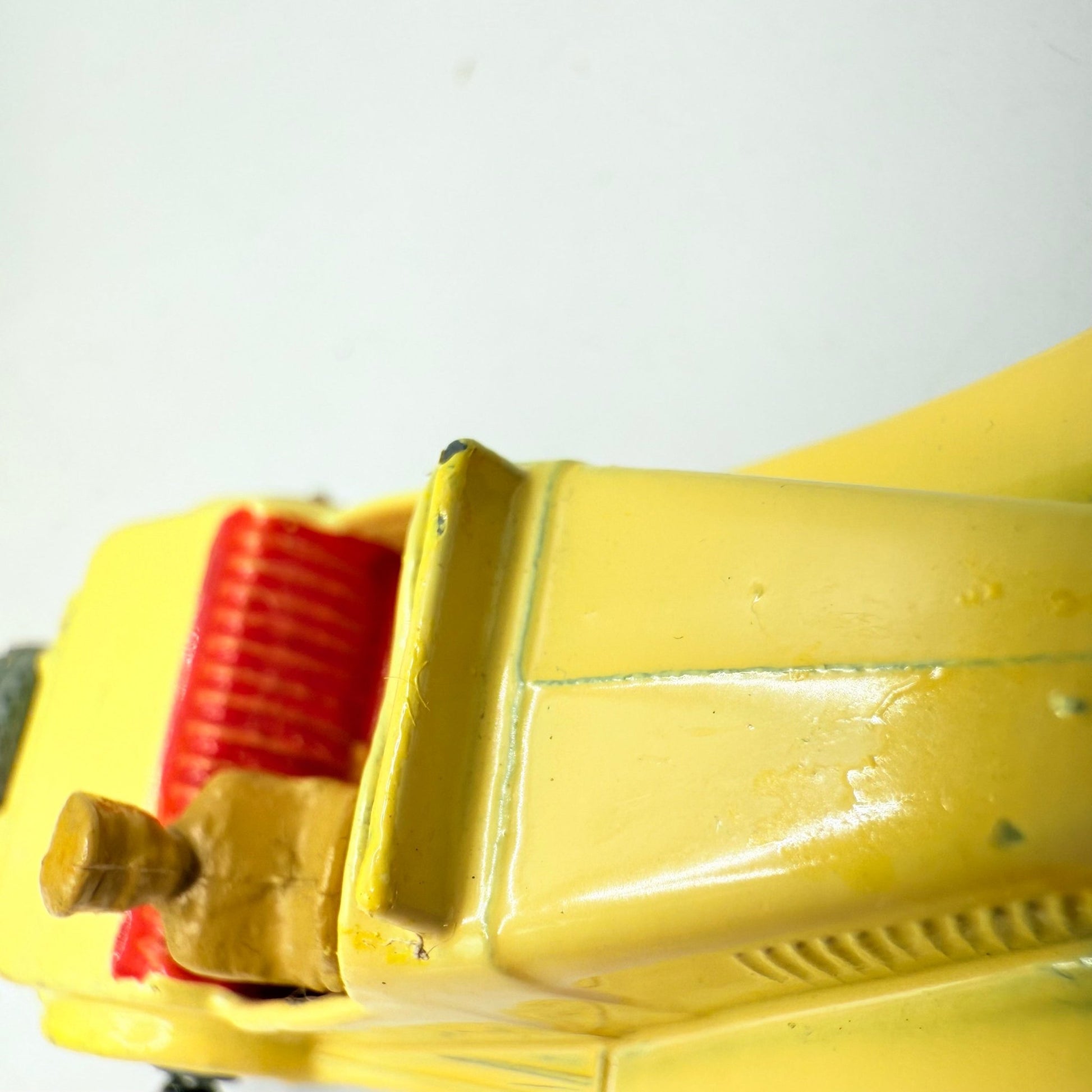 Matchbox Lesney 19a MG Sports Car MW Cream Damaged Box - Magic Matchbox