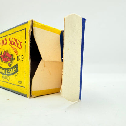Matchbox Lesney 19a MG Sports Car MW Cream Damaged Box - Magic Matchbox