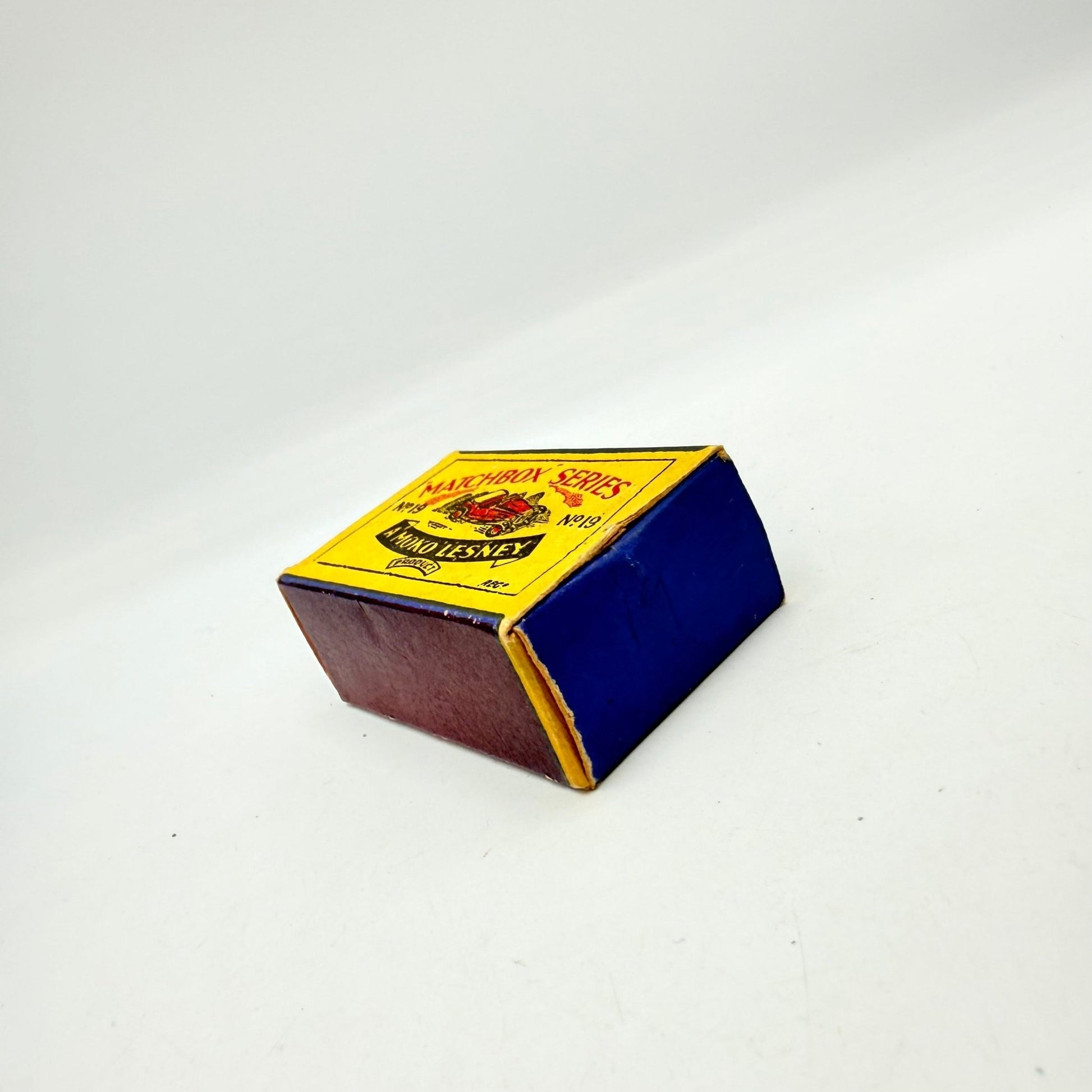 Matchbox Lesney 19a MG Sports Car MW off - white - Magic Matchbox