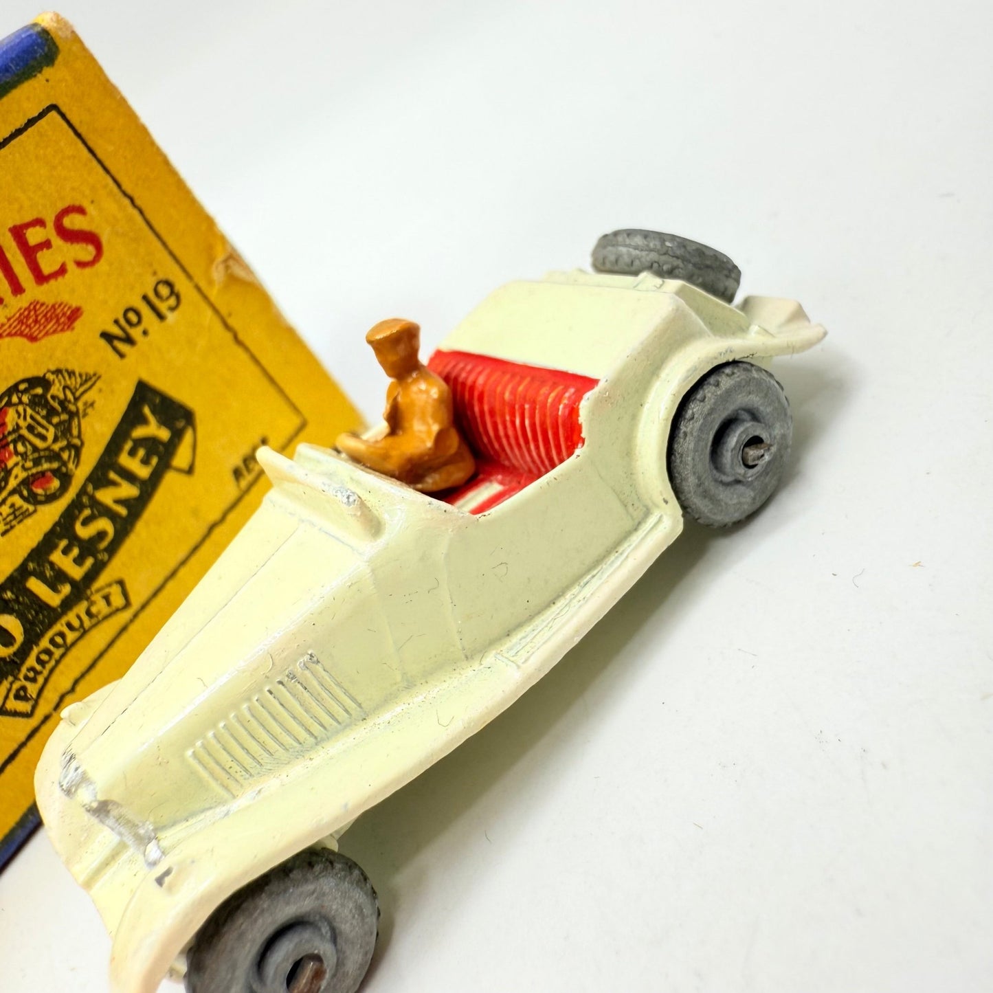 Matchbox Lesney 19a MG Sports Car MW off - white - Magic Matchbox