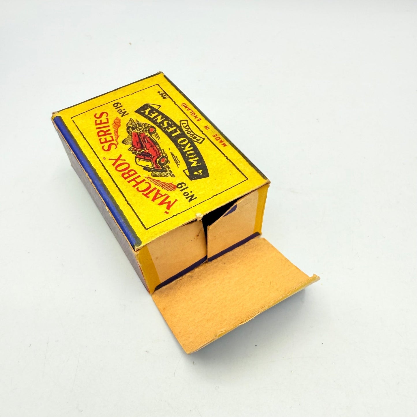 Matchbox Lesney 19a MG Sports Car MW off - white - Magic Matchbox