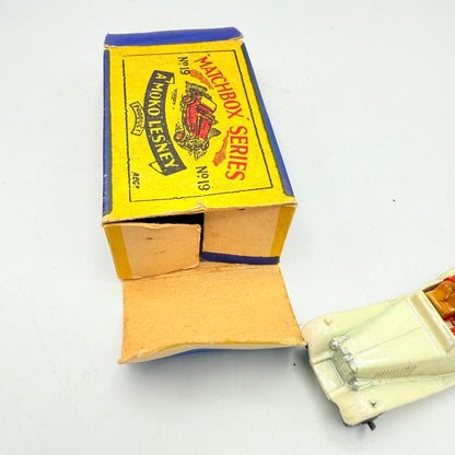 Matchbox Lesney 19a MG Sports Car MW off - white - Magic Matchbox