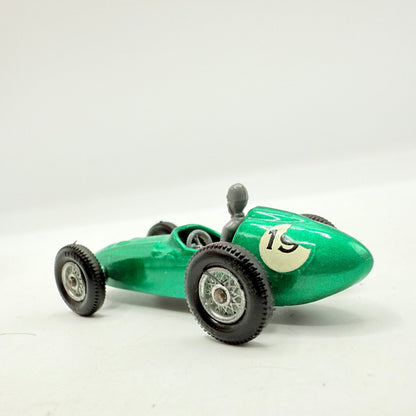 Matchbox Lesney 19c Aston Martin DBR5 Racing Car & Driver - Magic Matchbox
