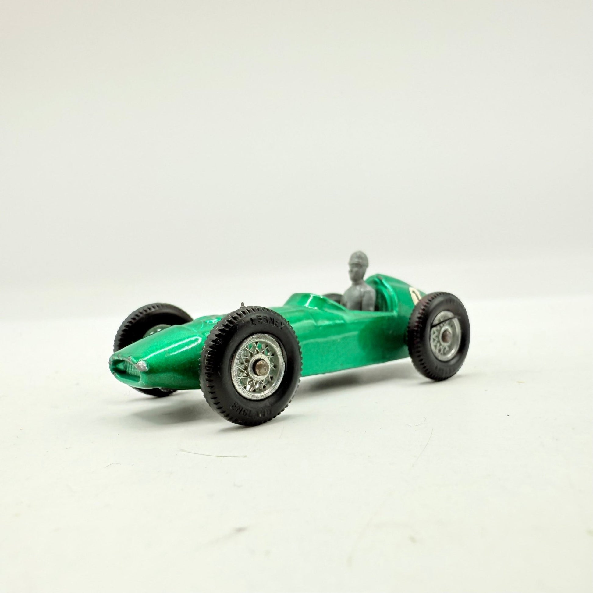 Matchbox Lesney 19c Aston Martin DBR5 Racing Car & Driver - Magic Matchbox