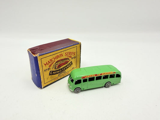 Matchbox Lesney 21a Bedford Coach - Magic Matchbox