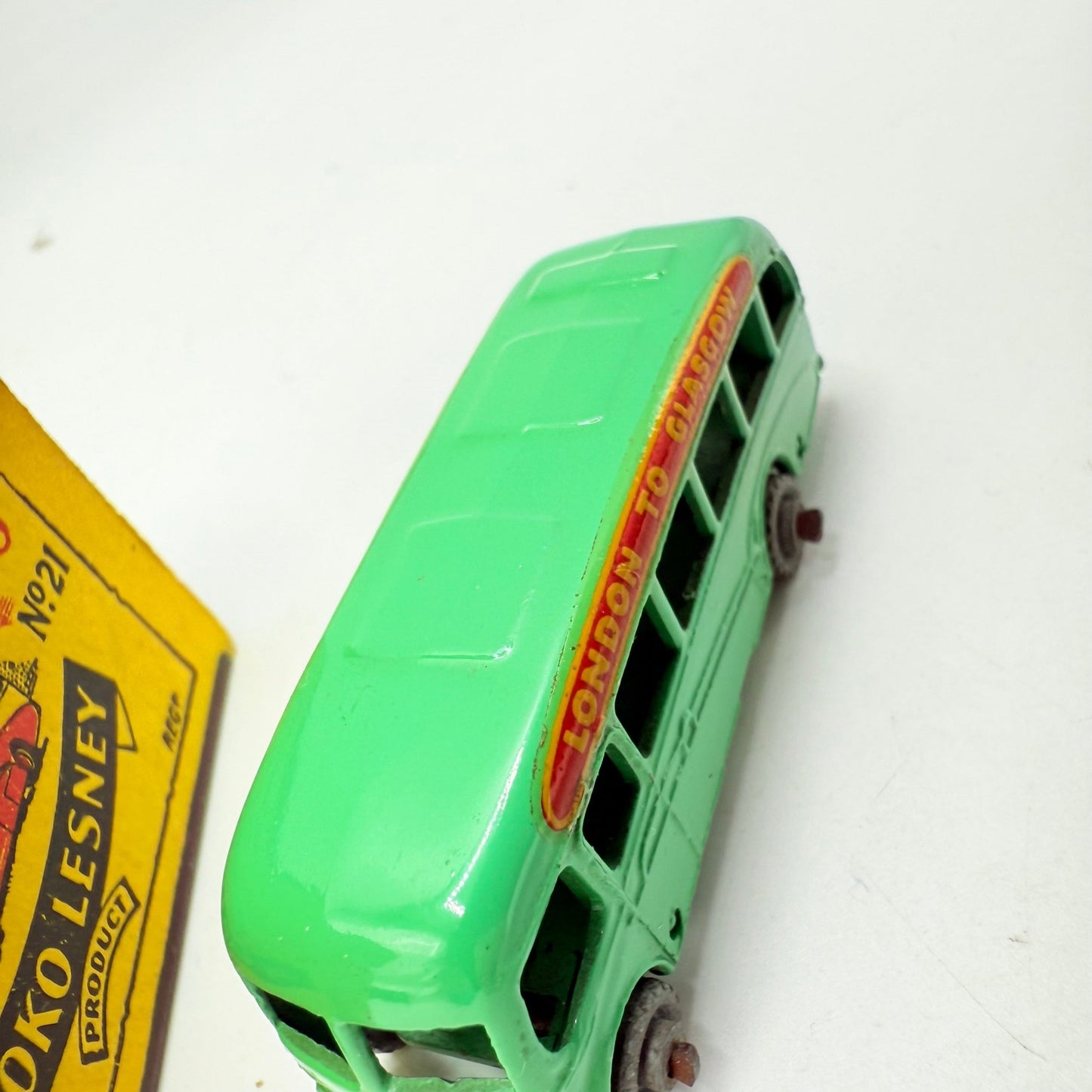 Matchbox Lesney 21a Bedford Luxury Coach MW - Magic Matchbox