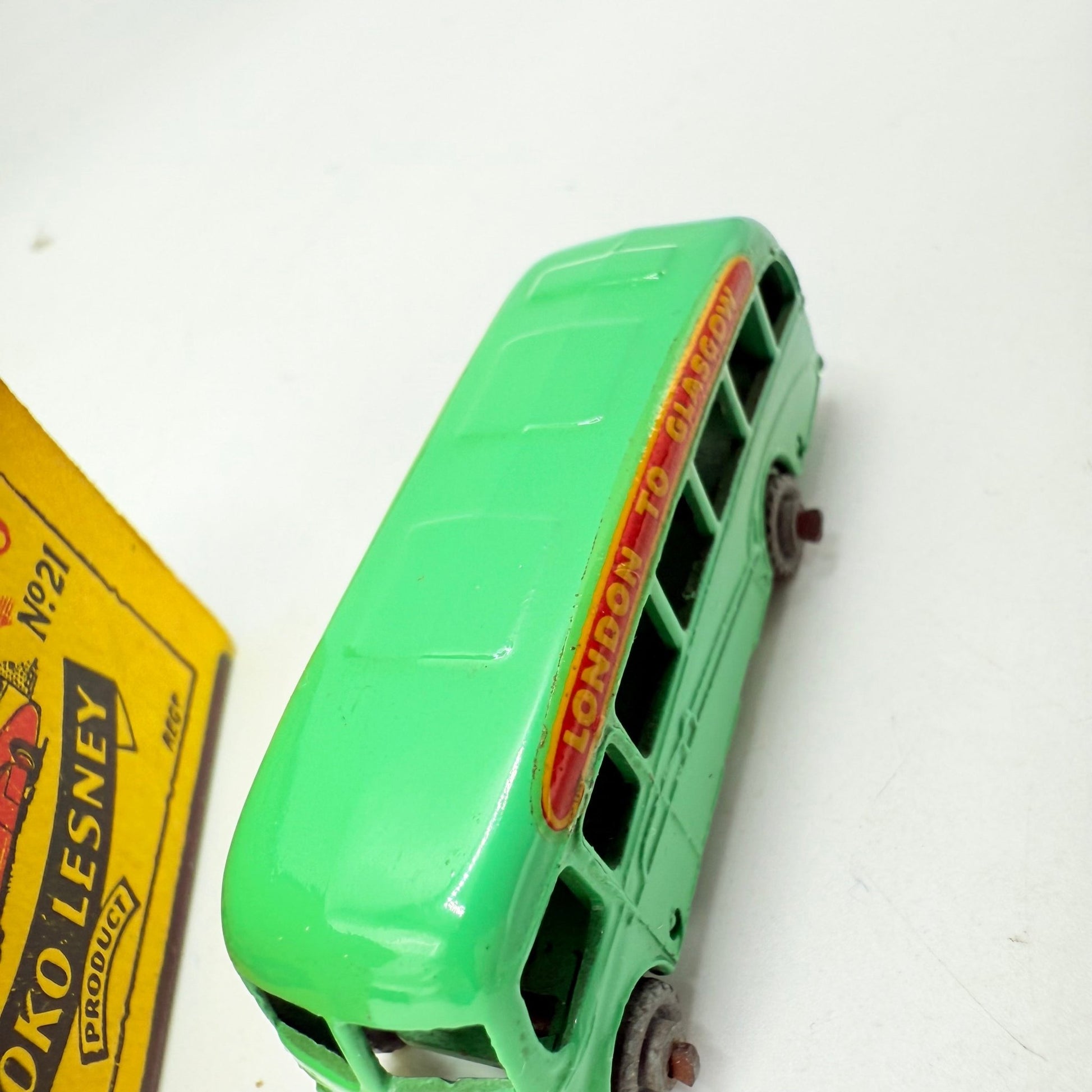 Matchbox Lesney 21a Bedford Luxury Coach MW - Magic Matchbox