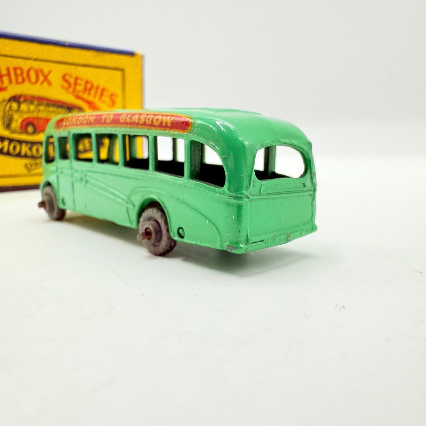 Matchbox Lesney 21a Bedford Luxury Coach MW - Magic Matchbox