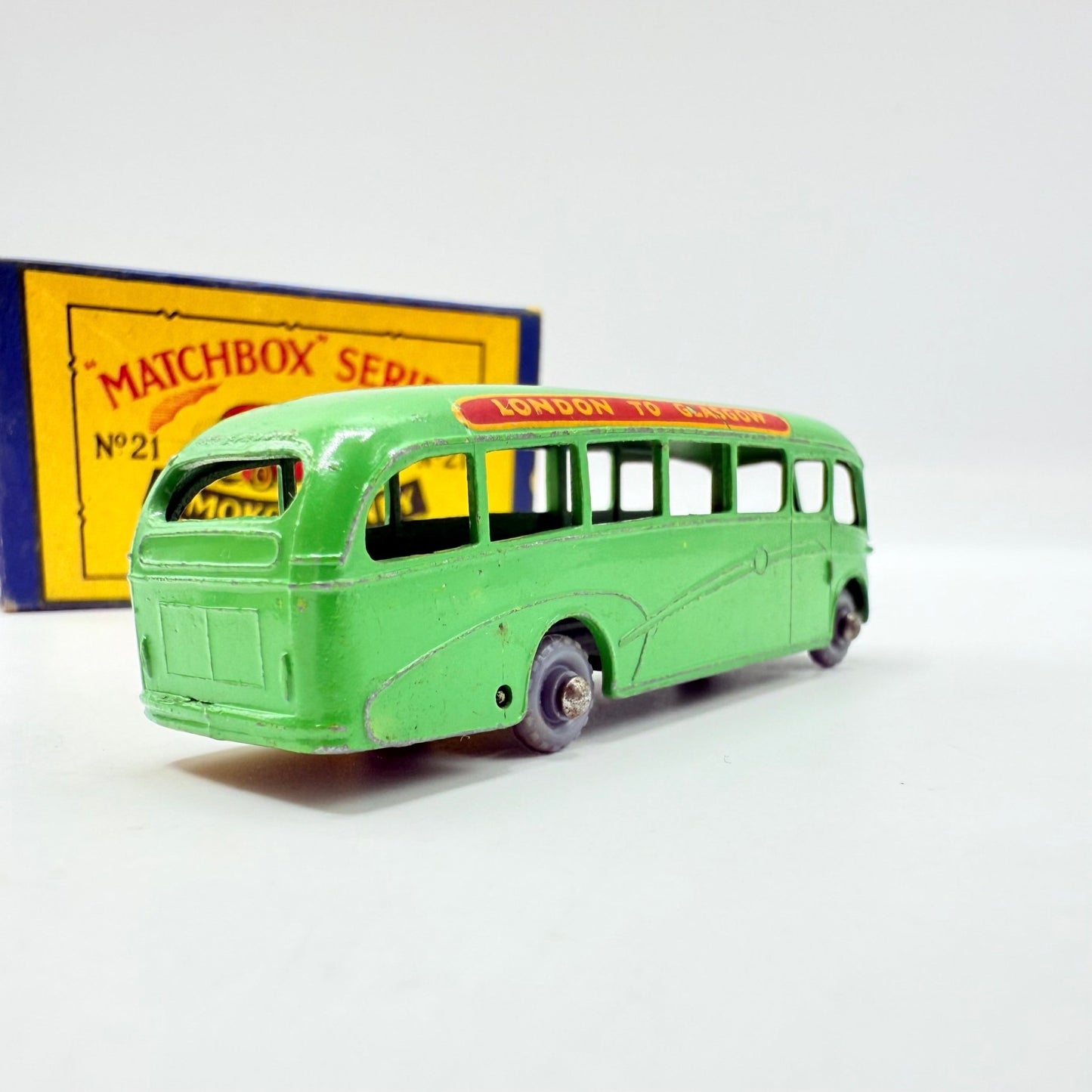 Matchbox Lesney 21b Bedford Duple Coach GPW - Magic Matchbox