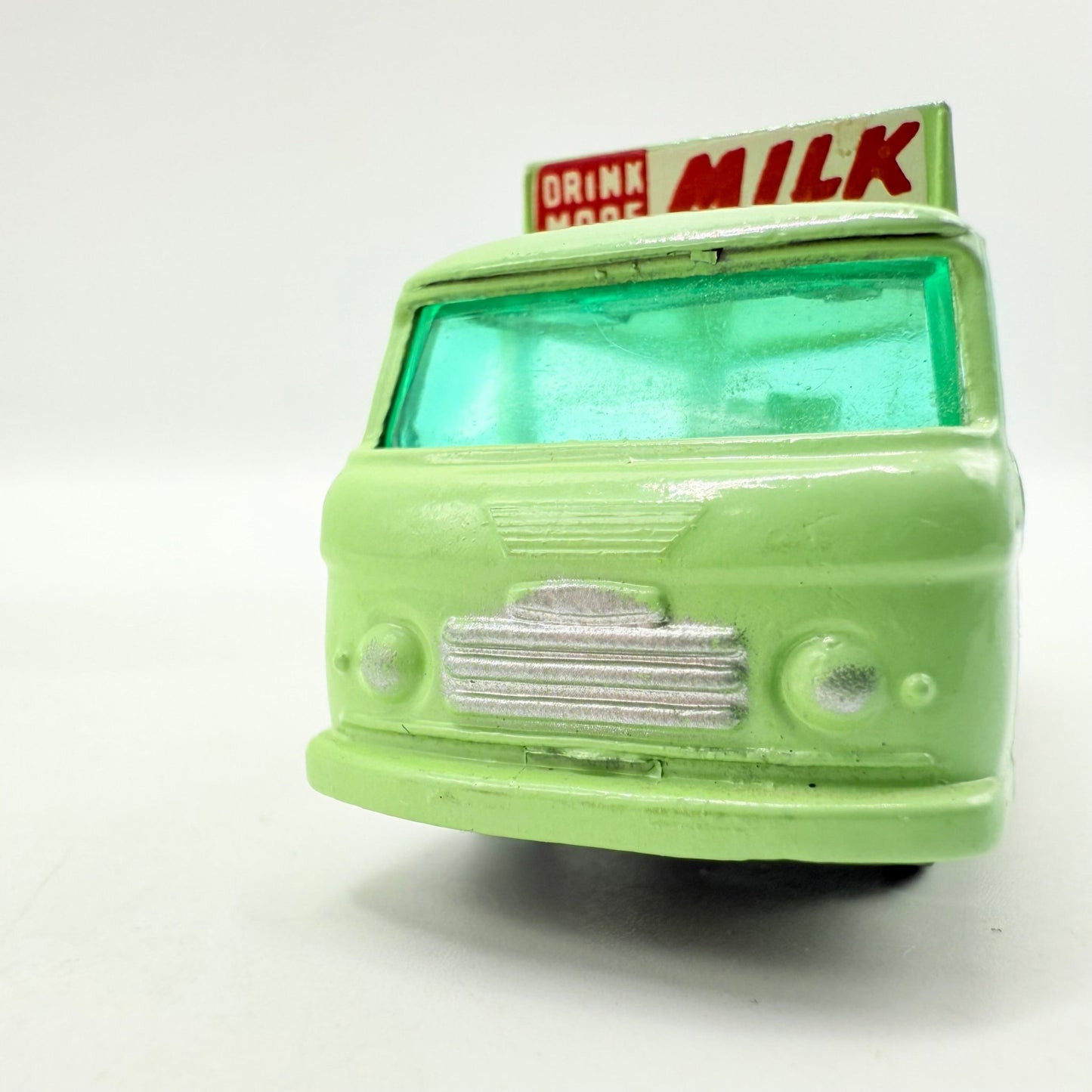Matchbox Lesney 21c Commer Milk Float BPW - Magic Matchbox