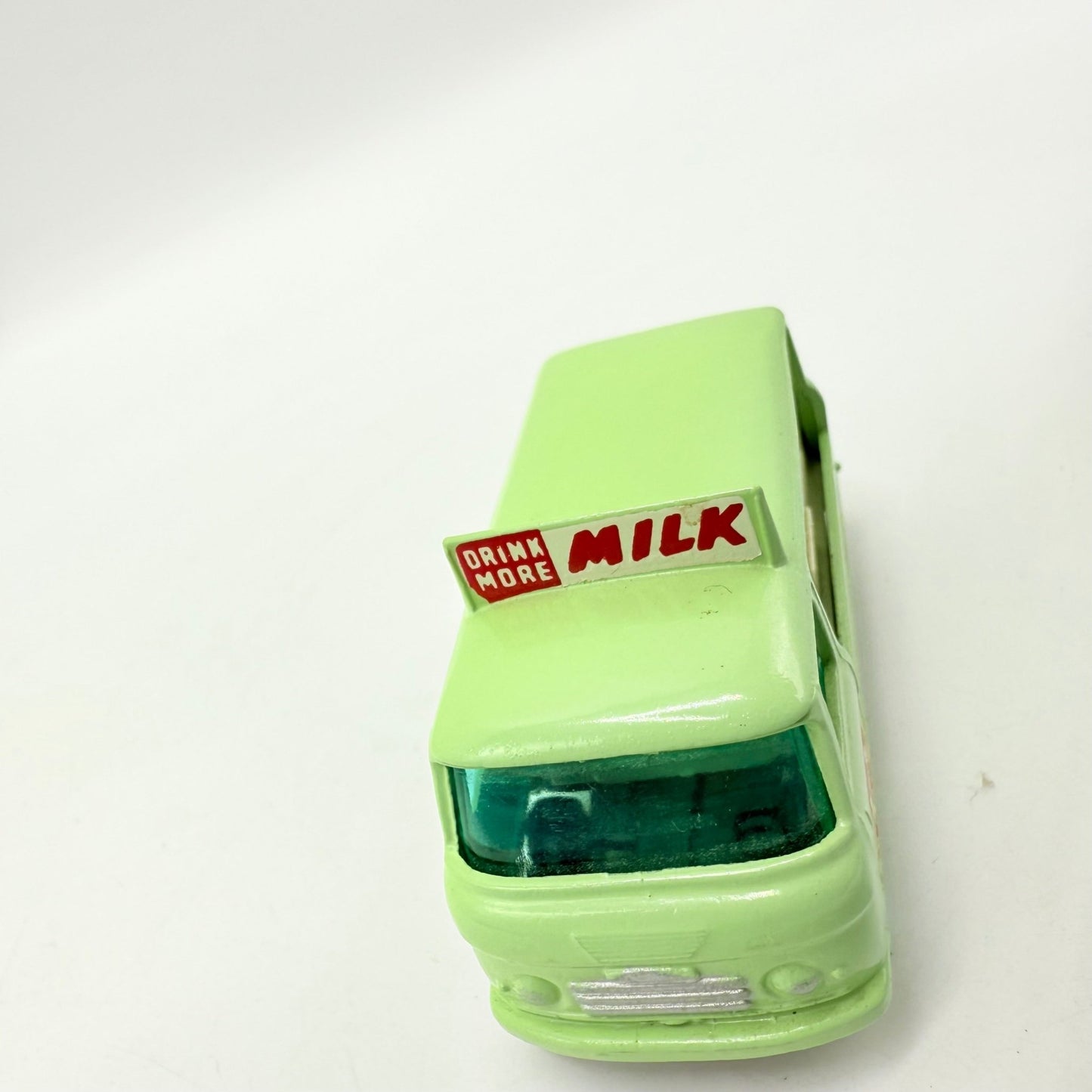 Matchbox Lesney 21c Commer Milk Float BPW - Magic Matchbox
